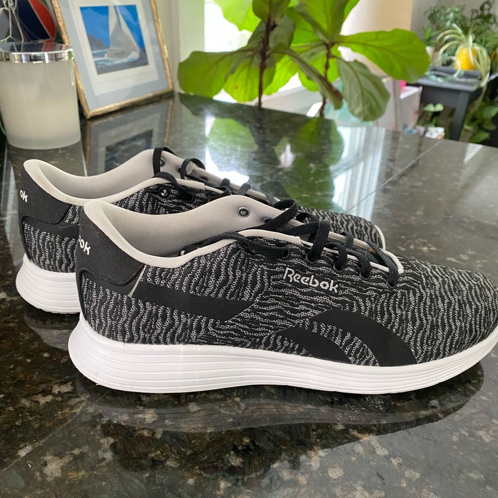 Black & white pattern Reebok sneakers 9.5